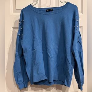 Light weight sweater